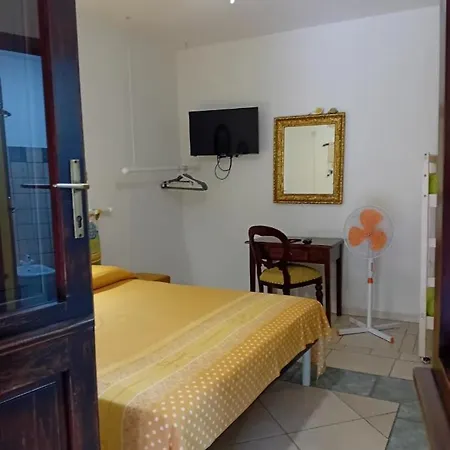 Dal Pozzo Bed & Breakfast 3*